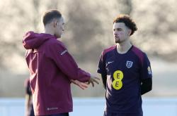 lol全球总决赛-包含英格兰战胜拉脱维亚，保持全胜战绩的词条