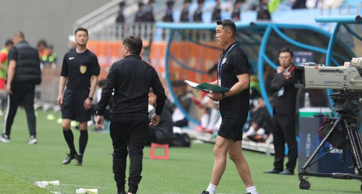 包含鲁能主教练调整战术,球队表现有所改善的词条 包含鲁能主教练调整战术,球队表现有所改善的词条