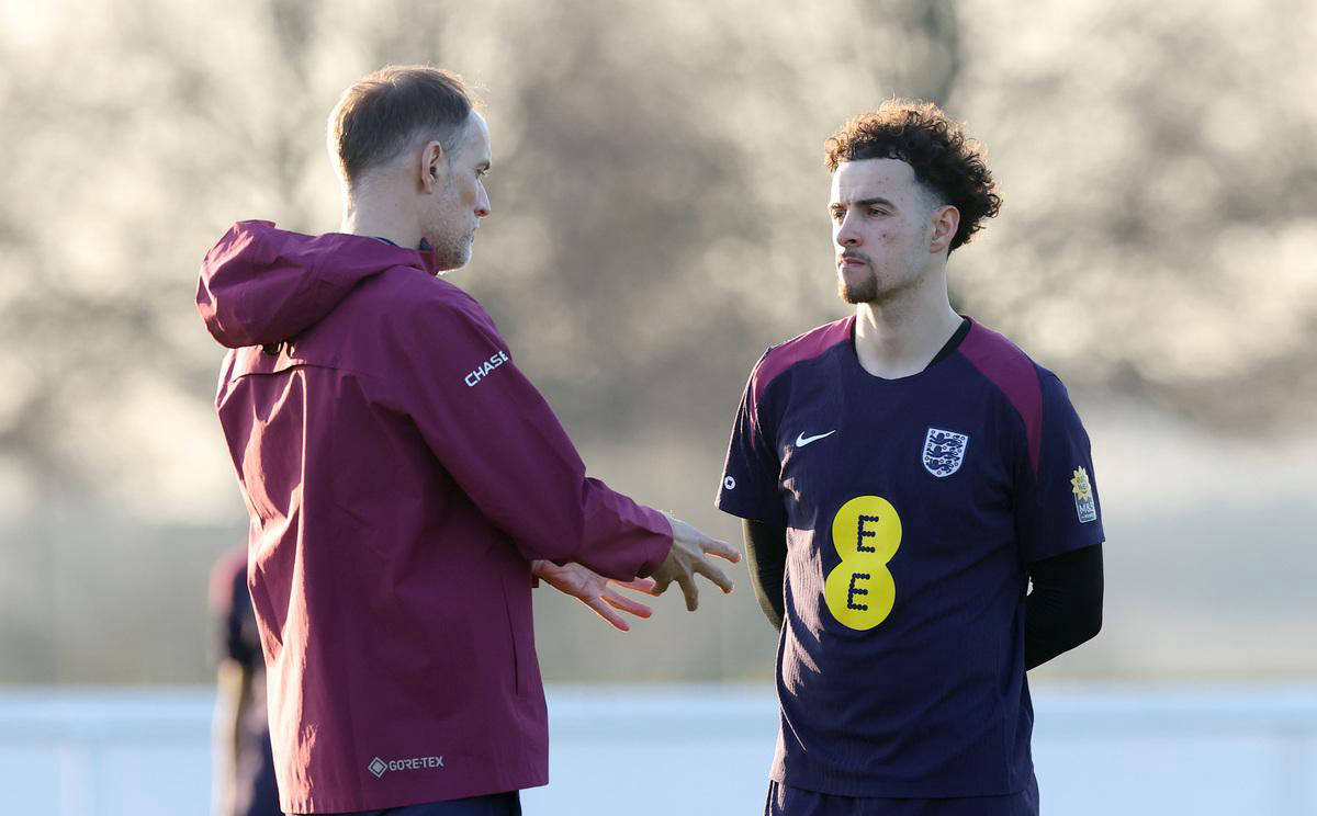 包含英格兰战胜拉脱维亚，保持全胜战绩的词条