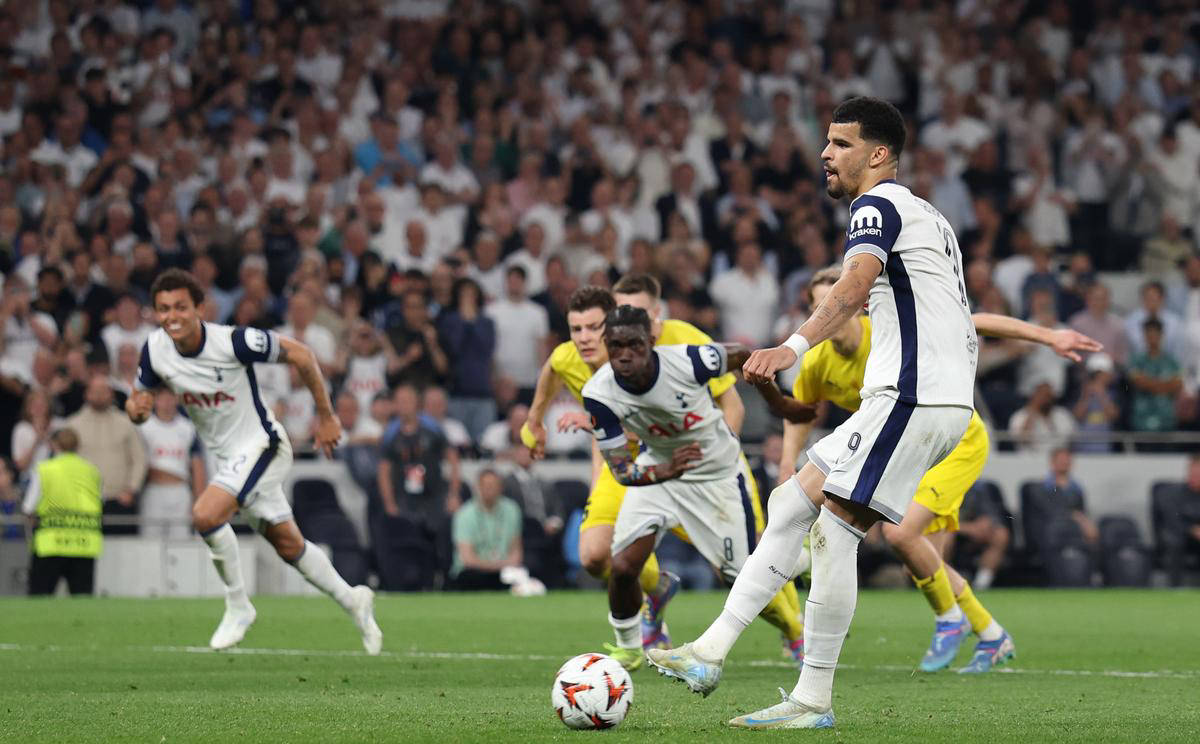 热刺客场登顶，零封对手轻取三分的简单介绍